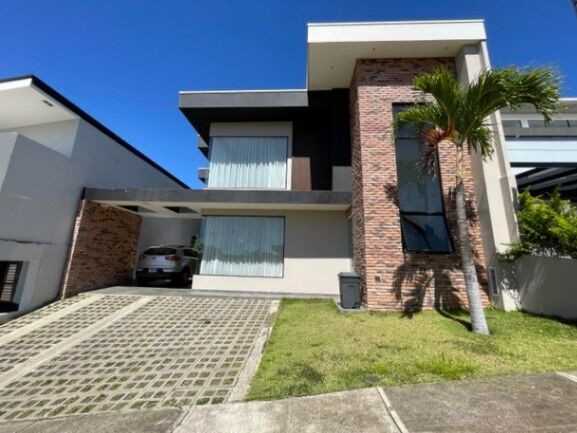 Venta de 2 Casas en Puente de Piedra, Alajuela. RAH 26-1069 en Puente De Piedra, Grecia, Alajuela — ₡ 135 000 000