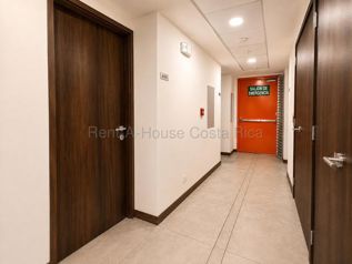 Venta de Aparta Estudio AMUEBLADO  en Montes de Oca-San Pedro. RAH 27-598 en San Pedro, Montes De Oca, San José — $133,000 - Foto 5 de 17