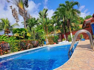Hermoso Hostel en Jaco in Jacó, Garabito, Puntarenas — $650,000 - Photo 5 of 59