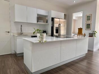 Se vende apartamento en San Rafael Escazú 27-53 en San Rafael, Escazú, San José — $235,000 - Foto 4 de 22