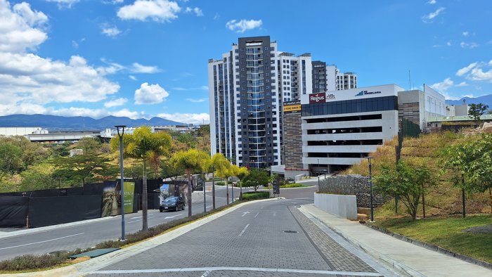 Alquiler de Apartamento Amueblado en Condominio Núcleo Sabana in San Francisco de Dos Ríos, San José — $1,650