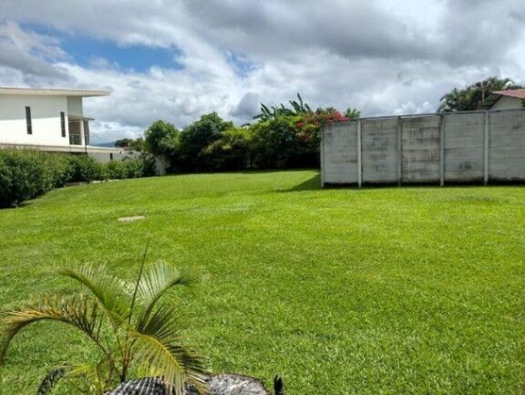Se vende lote plano de 648m2 en Desamparados Alajuela 25-1445 in Desamparados, Alajuela — $127,000