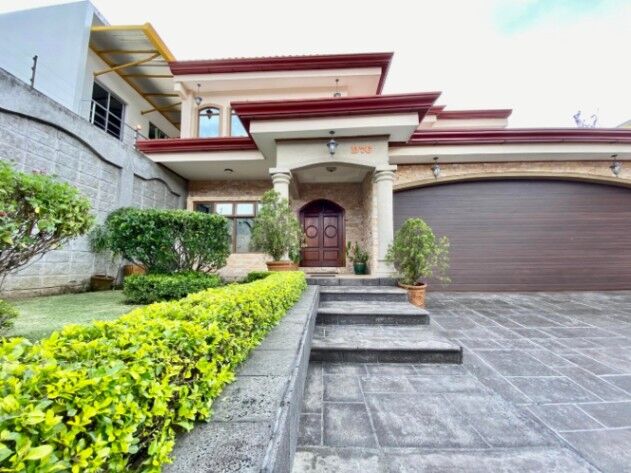 Venta de Preciosa Casa en La Unión, Cartago / Mls. 25-8 OFC JB en Tres Ríos, La Unión, Cartago — $625,000