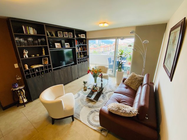 Venta Apartamento en Torre de La Uruca en Uruca, San José — $200,000 - Foto 2 de 19