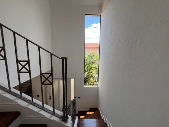 Venta de Casa en Santa Ana, San José. RAH 25-2026 in Santa Ana, San José — $150,000