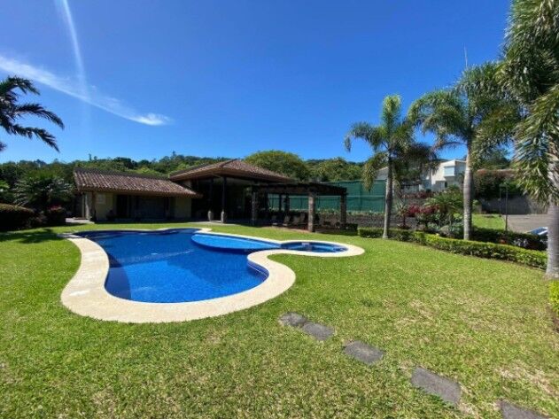 Se vende lote en Brasil Santa Ana 25-95 in Brasil, Santa Ana, San José — $160,000