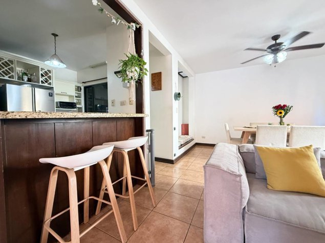 Venta de hermosa casa en Brasil Santa Ana in Colón, Mora, San José — $239,000