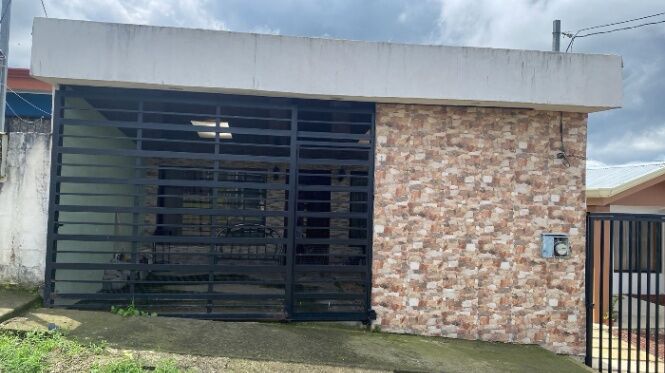 Venta de casa muy completa in San Juan, San Ramón, Alajuela — ₡ 52 000 000