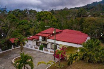 Casa de Lujo con Piscina, Jacuzzi y Naturaleza en Puriscal in Santiago, Puriscal, San José — $497,000 - Photo 5 of 35
