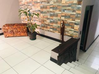 Venta de 2 Casas en Catedral, San José. RAH 26-1130 in Cangrejal, Acosta, San José — $350,000 - Photo 4 of 20