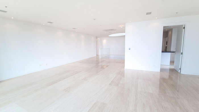 Espectacular Penthouse en el Centro de la Sabana in Escazú, San José — $1,500,000 - Photo 2 of 14