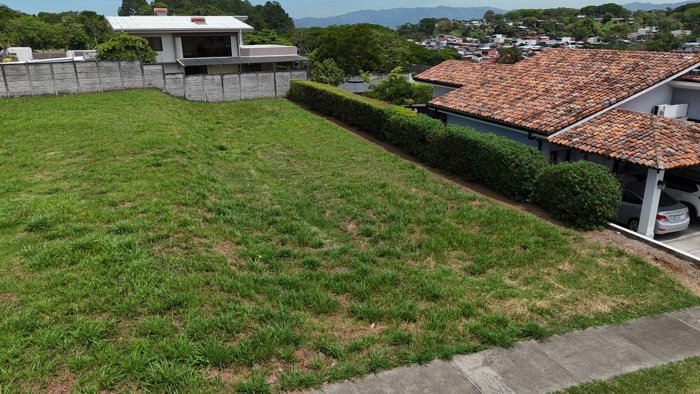 ¡Se vende! Lote en Condominio en La Guácima, Alajuela in Guácima, Alajuela — ₡ 47 000 000 - Photo 2 of 6
