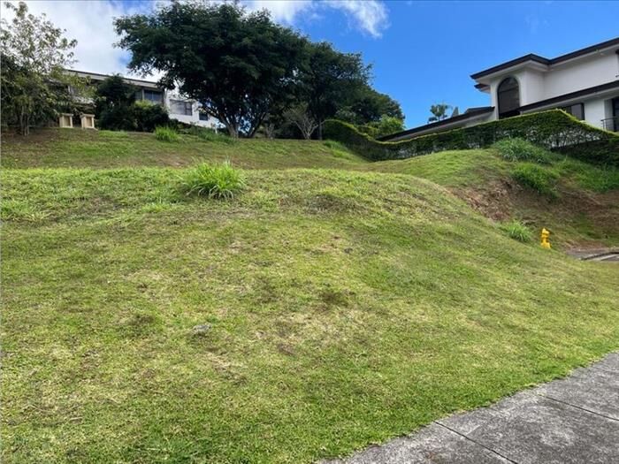 VENTA DE LOTE, SAN JOSE, CURRIDABAT,  COND HACIENDA EL GREGAL in Curridabat, San José — $350,000