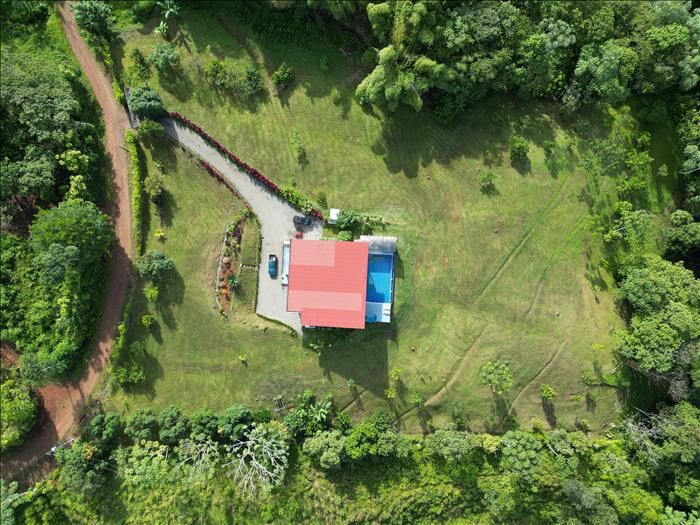 LUXURY HOUSE FOR SALE IN SAN ISIDRO DEL GENERAL en Cajón, Pérez Zeledón, San José — $1,199,000
