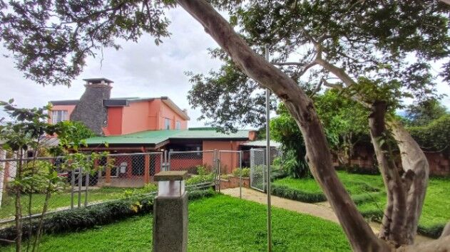 Venta de Casa en Granadilla de Curridabat. RAH 26-56 en Granadilla, Curridabat, San José — $819,000