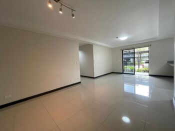 🏡 Apartamento en Condominio –  Brasil de Santa Ana 26-940 in Brasil, Santa Ana, San José — $185,000 - Photo 5 of 13