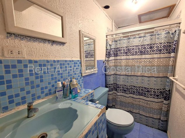 Venta de Casa + Local  en Gravillas de Desamparados. RAH 26-1433 in Gravilias, Desamparados, San José — ₡ 73 000 000 - Photo 2 of 6