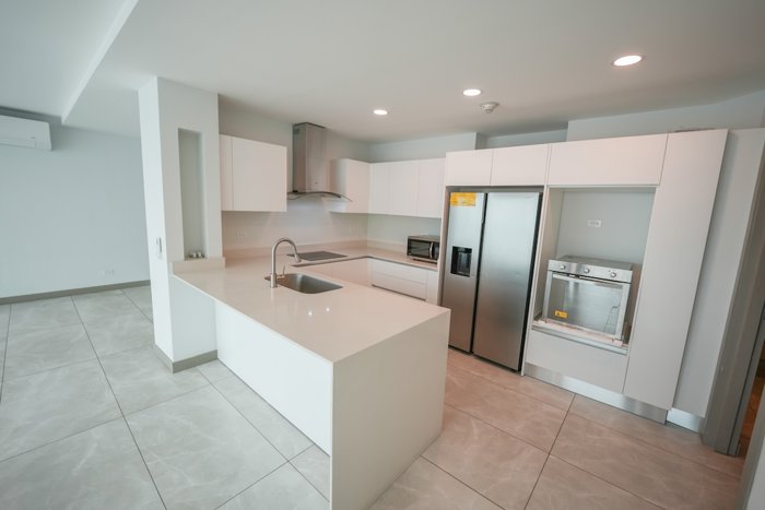 Apartamento de 3 Habitaciones con Línea blanca en Escazú in San Rafael, Escazú, San José — $2,500 - Photo 3 of 23