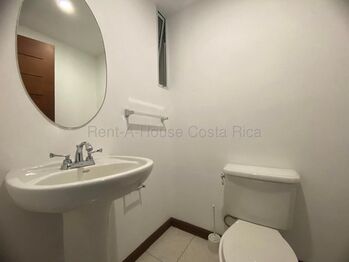 Alquiler de Apartamento Amueblado en Pozos de Santa Ana. RAH 26-1929 en Pozos, Santa Ana, San José — $1,300 - Foto 4 de 18