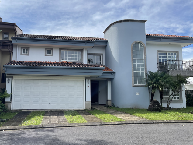 Venta Casa Residencial Santa Lucía, Tres Ríos in Cachí, Paraíso, Cartago — $540,000 - Photo 2 of 25