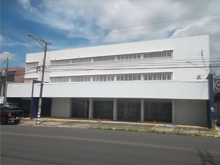 ALQUILER DE EDIFICIO USO COMERCIAL, SAN JOSE, MORAVIA, LOS COLEGIOS in San Vicente, Moravia, San José — $9,356