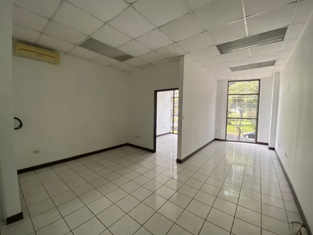FOR RENT: OFFICE AT OFICENTRO PADRE PIO in Pavas, San José — $560 - Photo 2 of 4