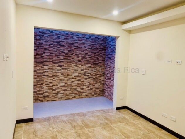 Venta de Casa con 2 Apartamentos en San Diego, La Unión. RAH 27-78 en San Diego, La Unión, Cartago — ₡ 137 000 000