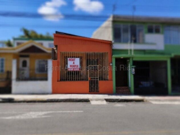 Venta de Casa en Oriental, Cartago. RAH 26-2005 PRECIO REBAJADO en Oriental, Cartago — $175,680