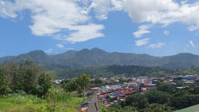 Venta de Terreno Comercial y Residencial en Hatillo 7, San José. RAH 27-126 in Hatillo, San José — $340,000