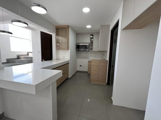 Town House in Curridabat, San José — ₡ 650 000 - Photo 2 of 18