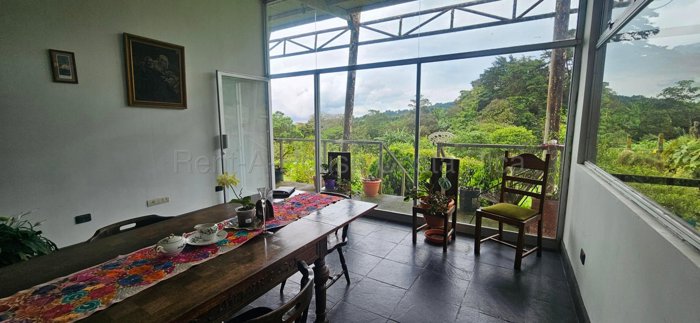 Venta propiedad amplia zona verde in San Isidro, Heredia — ₡ 170 000 000 - Photo 3 of 8