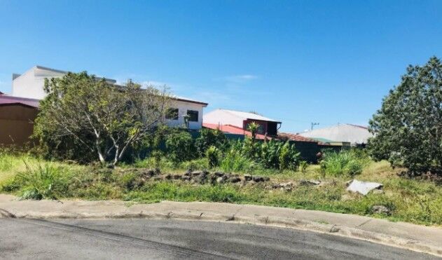 Se vende lote en Mercedes Heredia en $397,138 / 25-989 in Mercedes, Heredia — $397,138