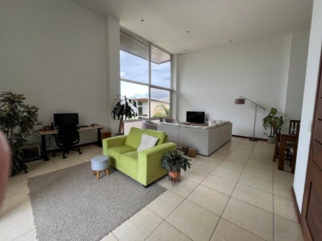 APARTAMENTO EN VENTA EN SANTA ANA en Santa Ana, San José — $230,000