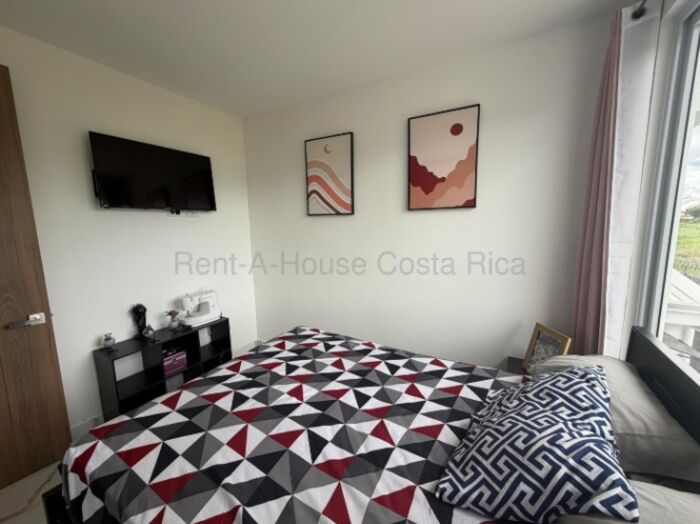 Se vende casa en Ulloa Heredia 26-1989 en Ulloa, Heredia — ₡ 89 500 000