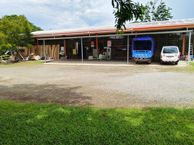 SE VENDE BELLA PROPIEDAD CON ALMACÉN COMERCIAL Y 3 BELLAS CASAS EN GUATUSO. en Alajuela — ₡ 300 000 000 - Foto 2 de 15