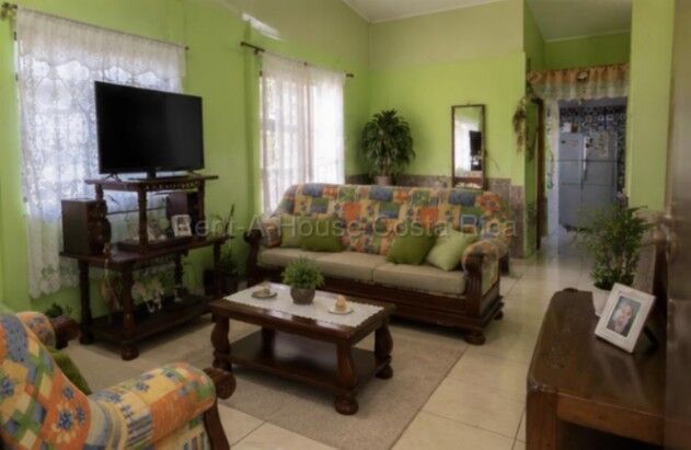 Venta de Casa en Paraíso de Cartago. RAH 26-2158 INVERSIÓN in Paraíso, Cartago — $162,820