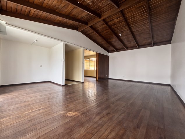 VENTA DE CASA ESQUINERA – USO DE SUELO MIXTO en San Pedro, Montes De Oca, San José — $525,000 - Foto 3 de 23