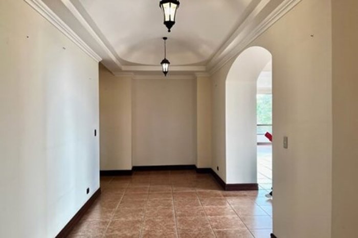 VENTA El mejor Condominio con la mejor vista en Escazu en Escazú, San José — $550,000 - Foto 2 de 20