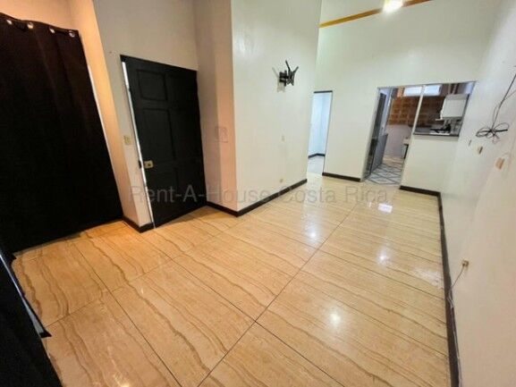 Hermosa Casa en Condminio- Aguacaliente Cartago  en Aguacaliente, Cartago — ₡ 51 000 000