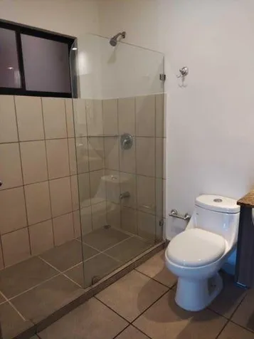 Se alquila cómodo apartamento cerca de oxigeno 25-1955 en Ulloa, Heredia — ₡ 385 000 - Foto 2 de 11