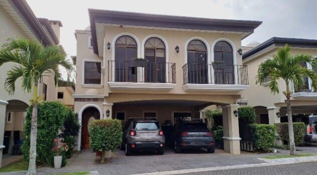 Venta de Casa en Tres Ríos, Cartago. RAH 25-1408 en Tres Ríos, La Unión, Cartago — $622,000