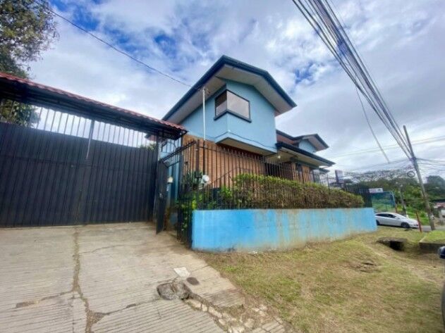 Venta de Casa en Santo Domingo-Santo Tomás. RAH 26-1893 en Santo Tomás, Santo Domingo, Heredia — $435,000