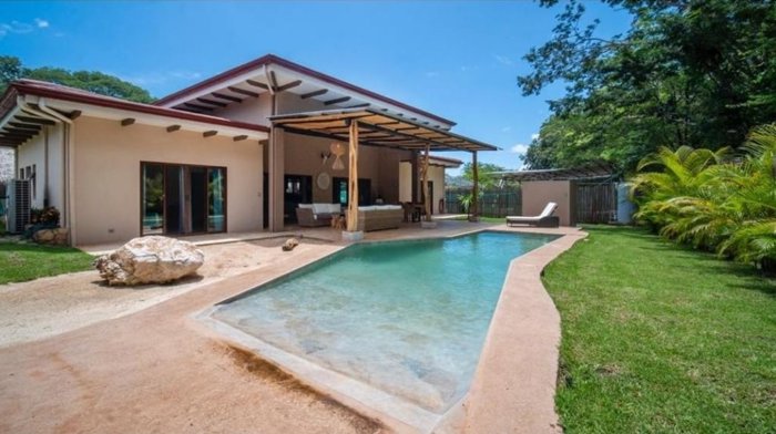 Luxurious Boutique Hotel for Sale: Potrero Beach Paradise, Guanacaste in Tempate, Santa Cruz, Guanacaste — $1,300,000