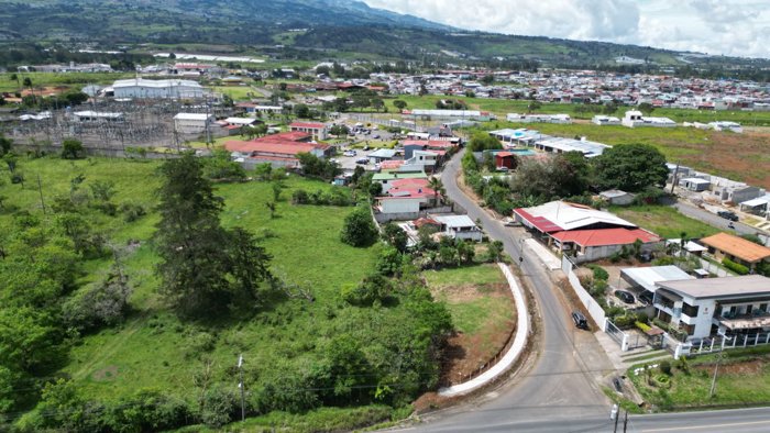 Venta de lote en Cartago, Dulce Nombre, de uso mixto 392m2 en Dulce Nombre, Cartago — ₡ 47 500 000 - Foto 3 de 15
