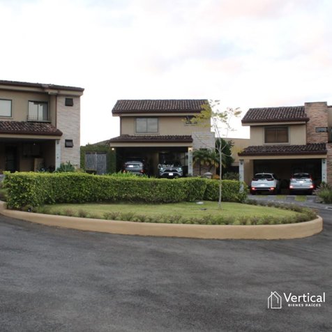 Venta condominio  Curridabat, Colonia Del Roble in Curridabat, San José — $320,000 - Photo 2 of 8