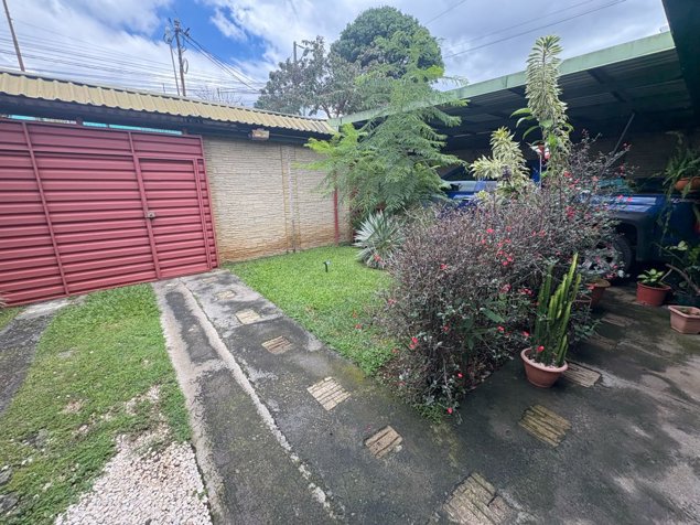 Venta de casa en Mercedes Norte – Uso de suelo mixto in Mercedes, Heredia — ₡ 125 000 000
