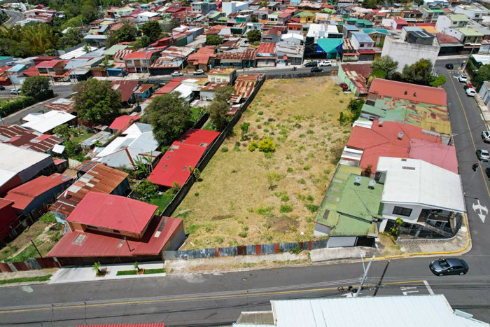 Se vende terreno con Uso de Suelo Mixto, Guadalupe (FE). in Guadalupe, Goicoechea, San José — $1,100,000 - Photo 3 of 6