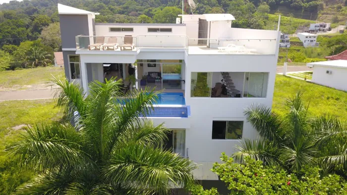 VENTA CASA EN PUNTA LEONA PARA 12 PERSONAS $800,000 VP-CLV275 en Jacó, Garabito, Puntarenas — $800,000 - Foto 2 de 16