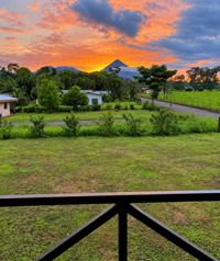 Casa en venta en La Fortuna | 2 hab. y vista al Volcán Arenal - Photo 3 of 3