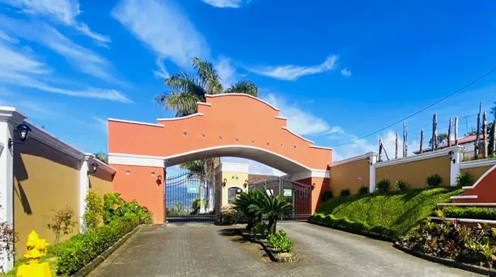 Lot For Sale In Majestuosos Prados Condominium, Goicoechea 894m2 in Mata de Plátano, Goicoechea, San José — ₡ 48 630 000 - Photo 2 of 9